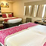 Clifton Court Hotel