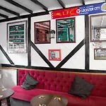 The Glyndale Hotel