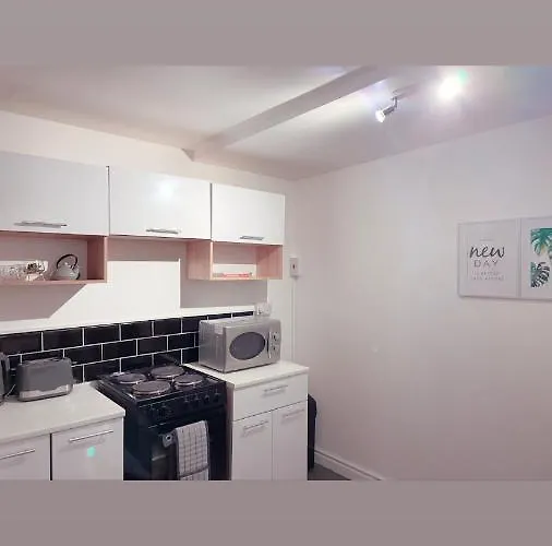 Ivy Chic Apartments By Citynest