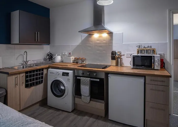 Bank Street Apartment 5