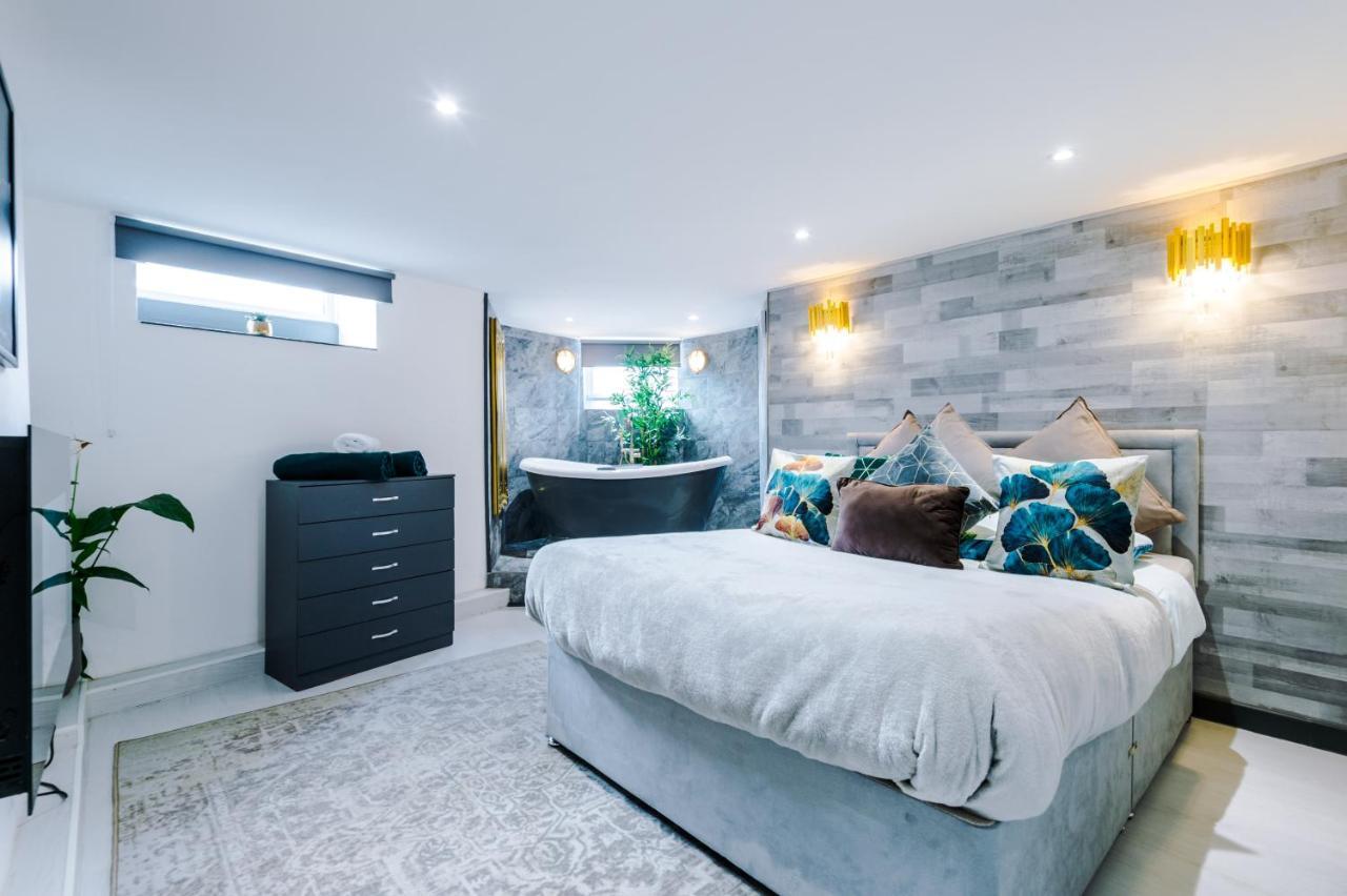 Empire - Dickson Road Apartment Blackpool