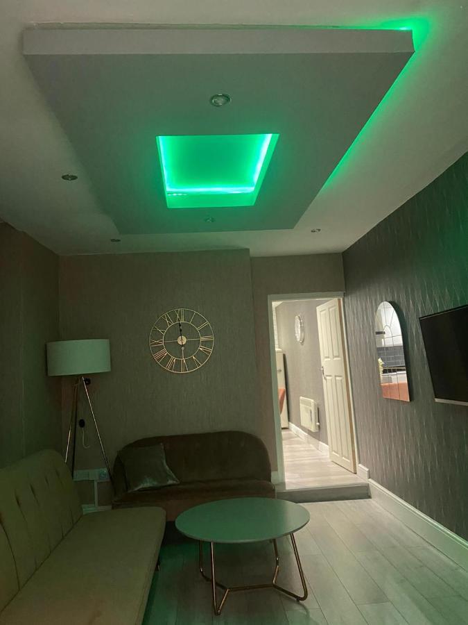 Apartment Ali's F1 Blackpool