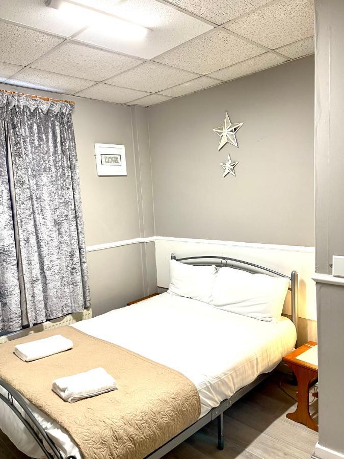 Topaz Guest house Blackpool