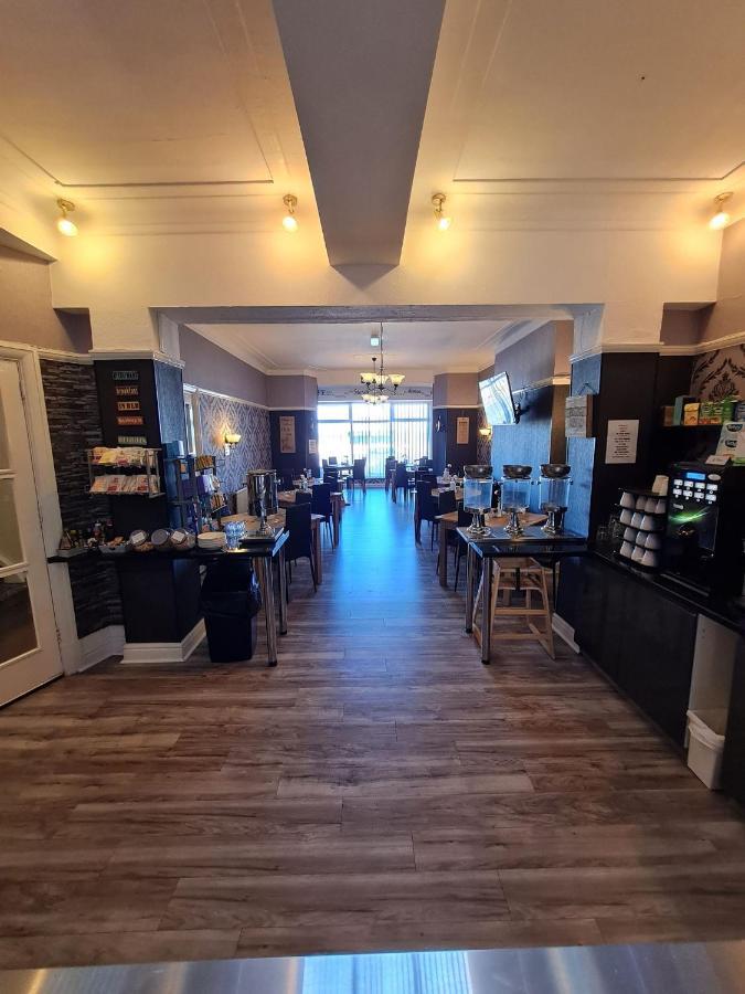 Bed & Breakfast Queens Plaza Blackpool