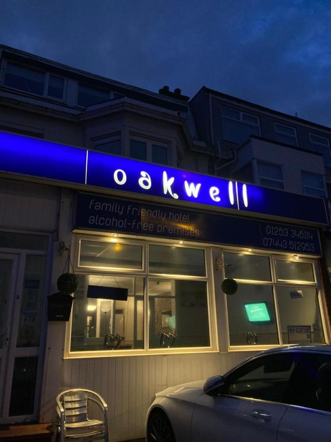 Oakwell 3*