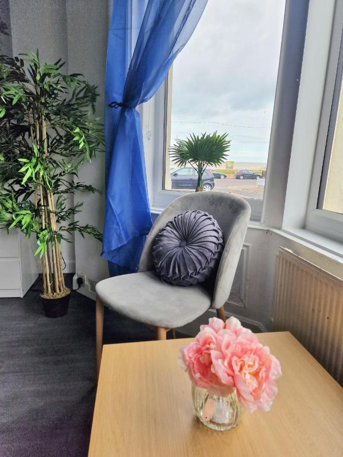 Green Paradise Apartments Blackpool