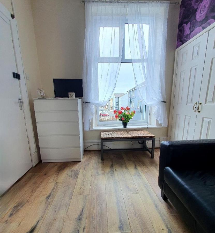 Green Paradise Apartments * Blackpool