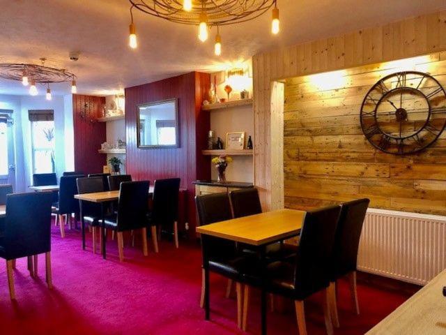 Walkden House Guest house *