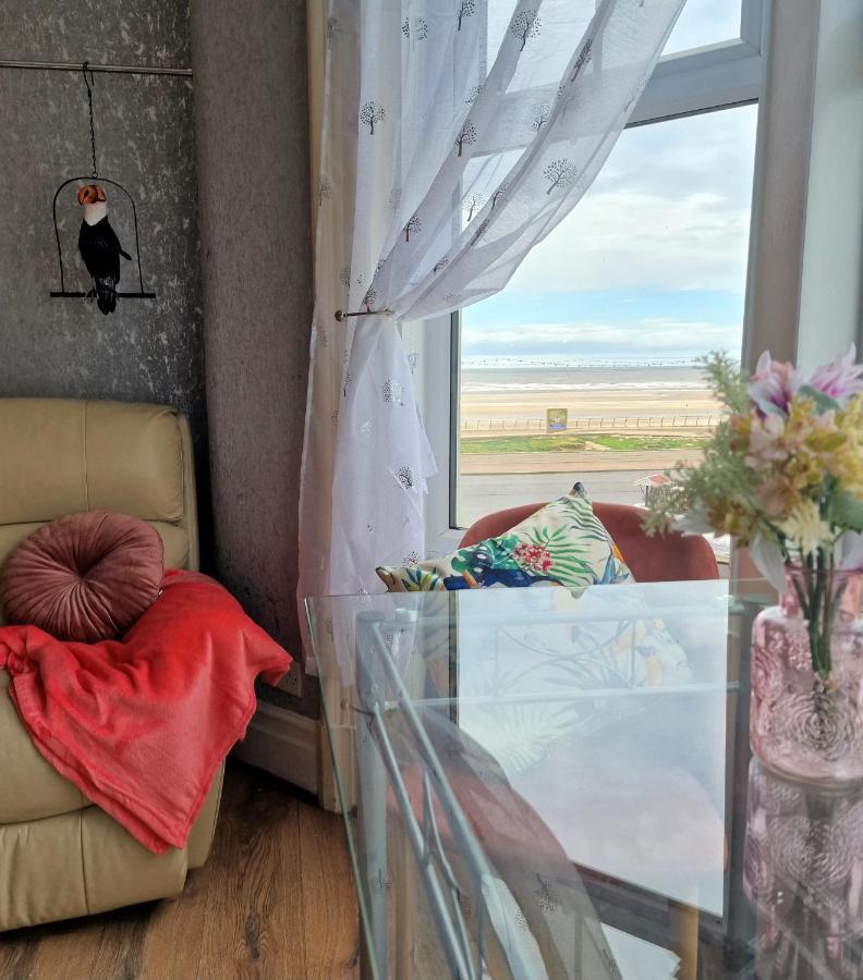 Green Paradise Apartments Blackpool