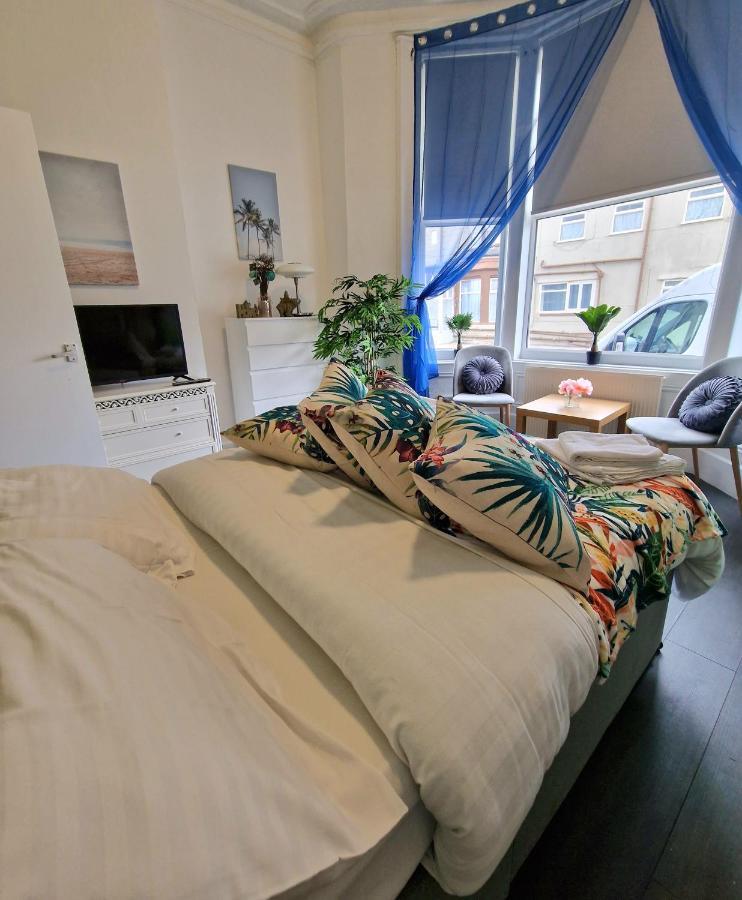 Green Paradise Apartments *