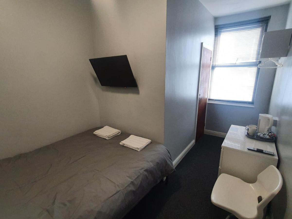 North Close To Station With Free Parking *