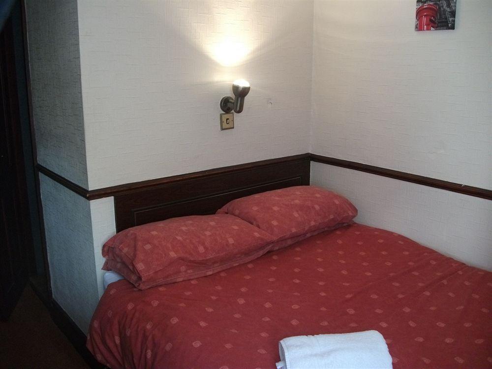 Trentham 3*