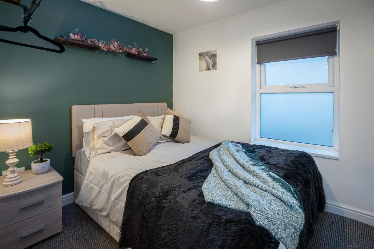 Bank Street 4 * Blackpool