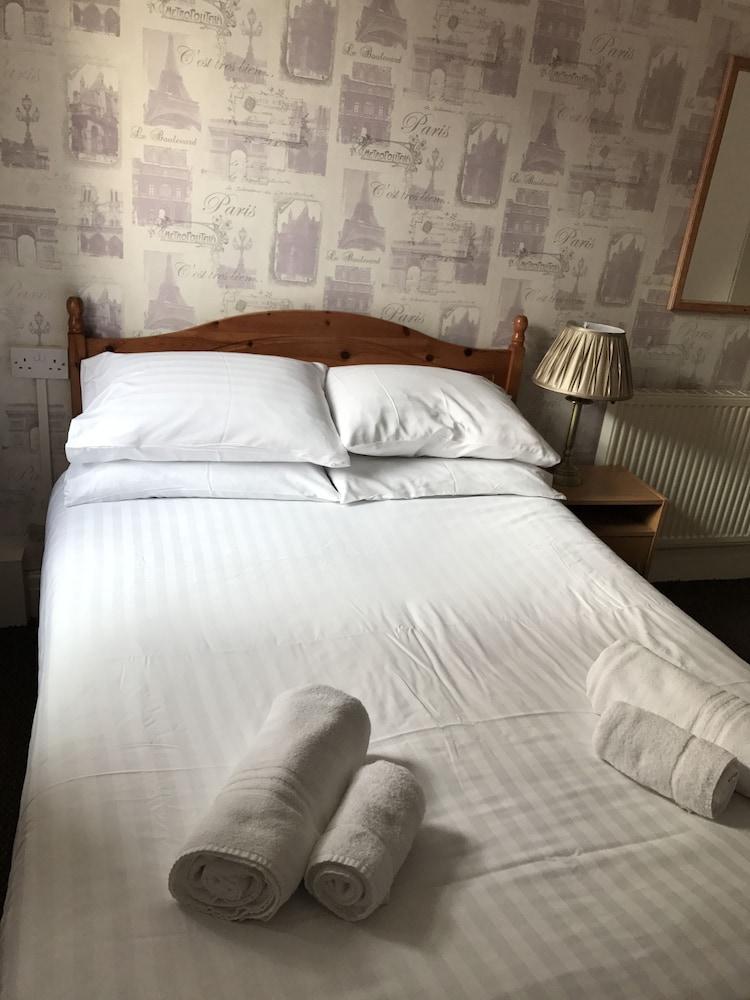 Bed & Breakfast Queens Plaza Blackpool