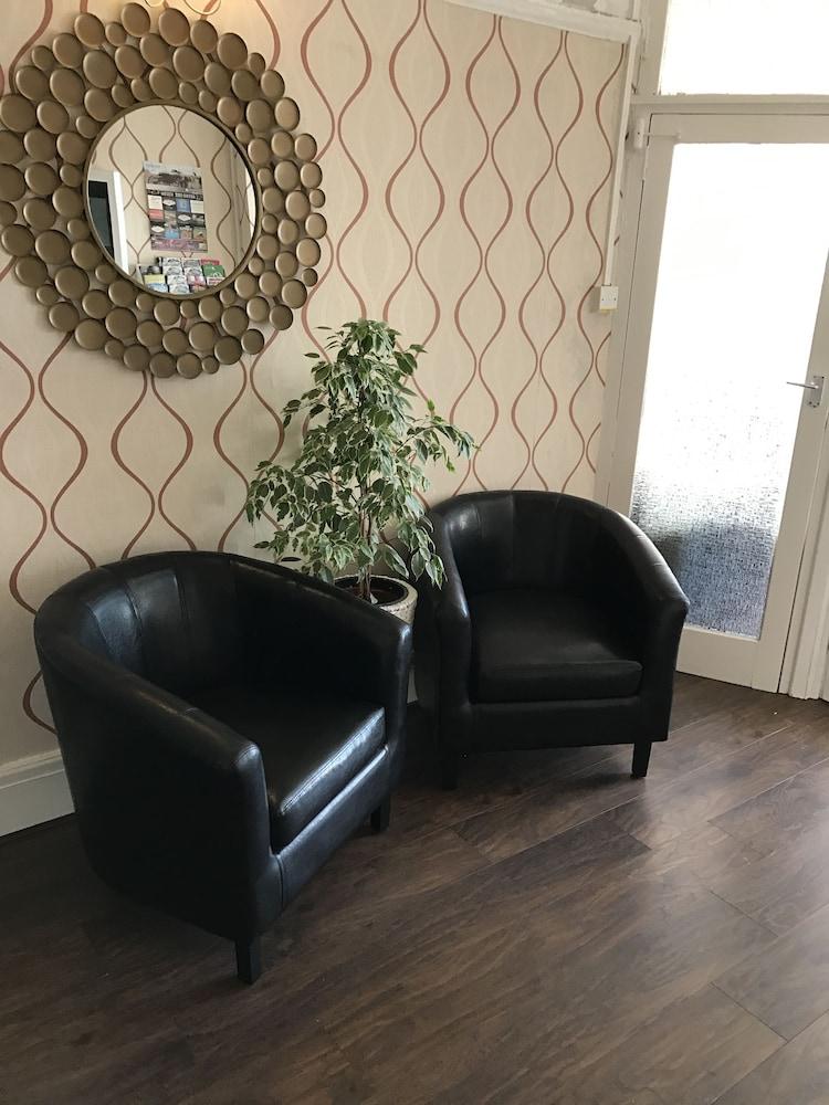 Queens Plaza Bed & Breakfast