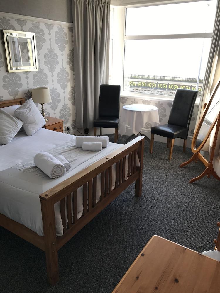 Bed & Breakfast Queens Plaza 3*