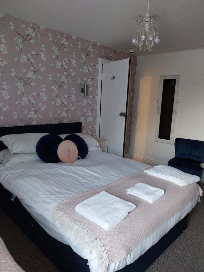 Delamere 3*