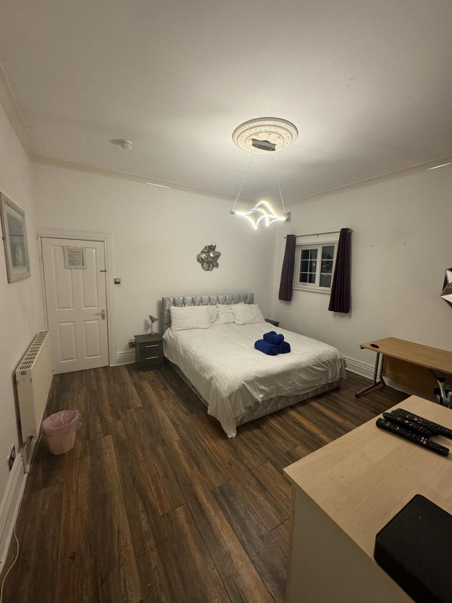 Valencia Guest house Blackpool