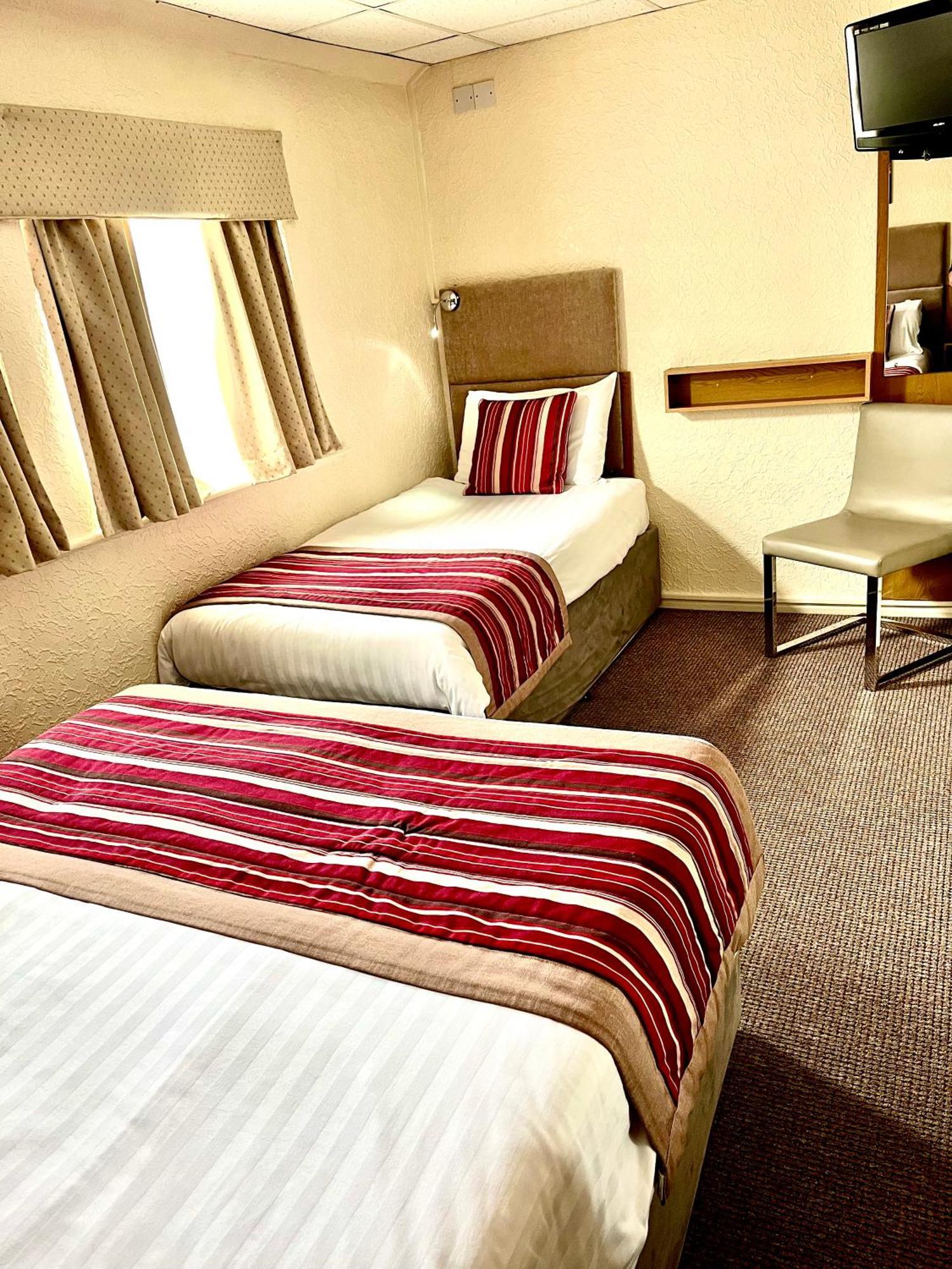 Hotel Clifton Court 2*