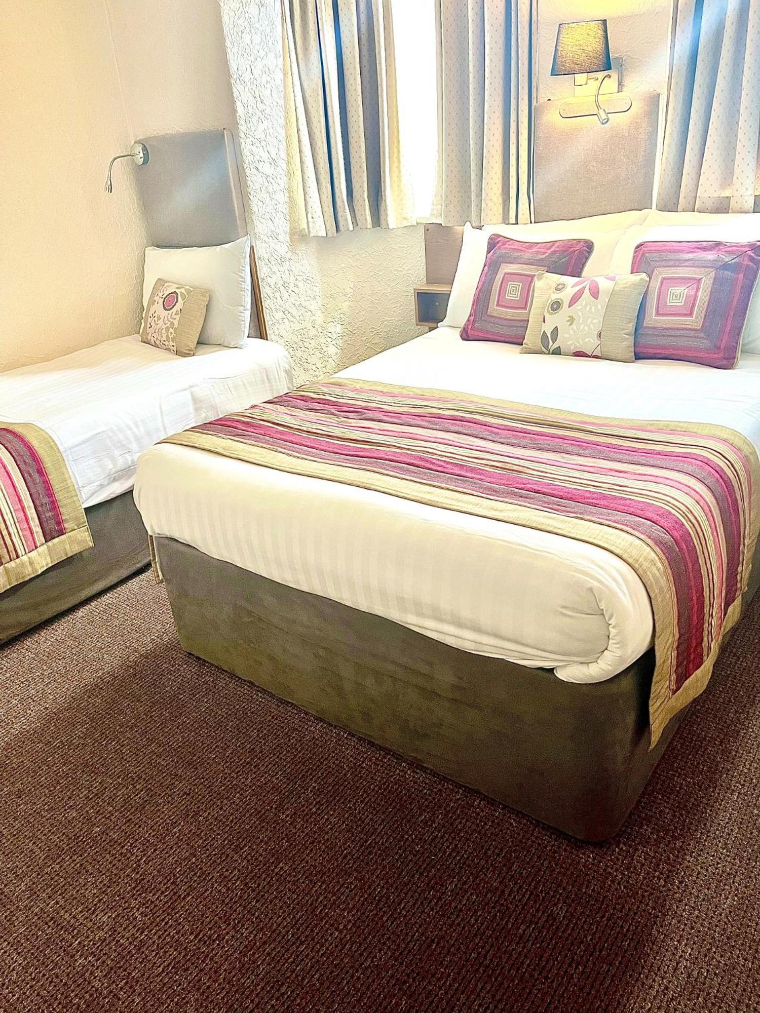 Hotel Clifton Court 2*