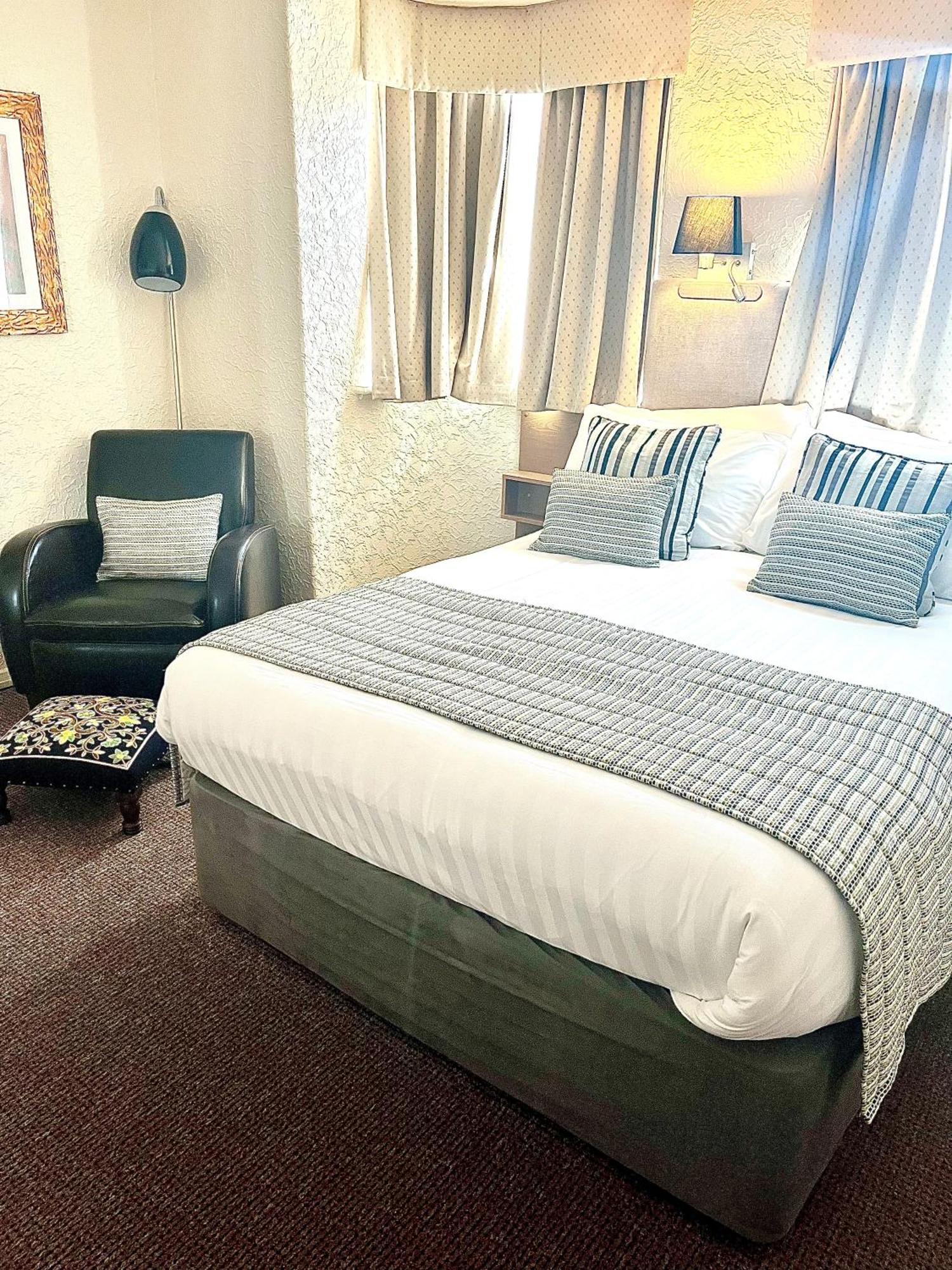 Clifton Court Hotel