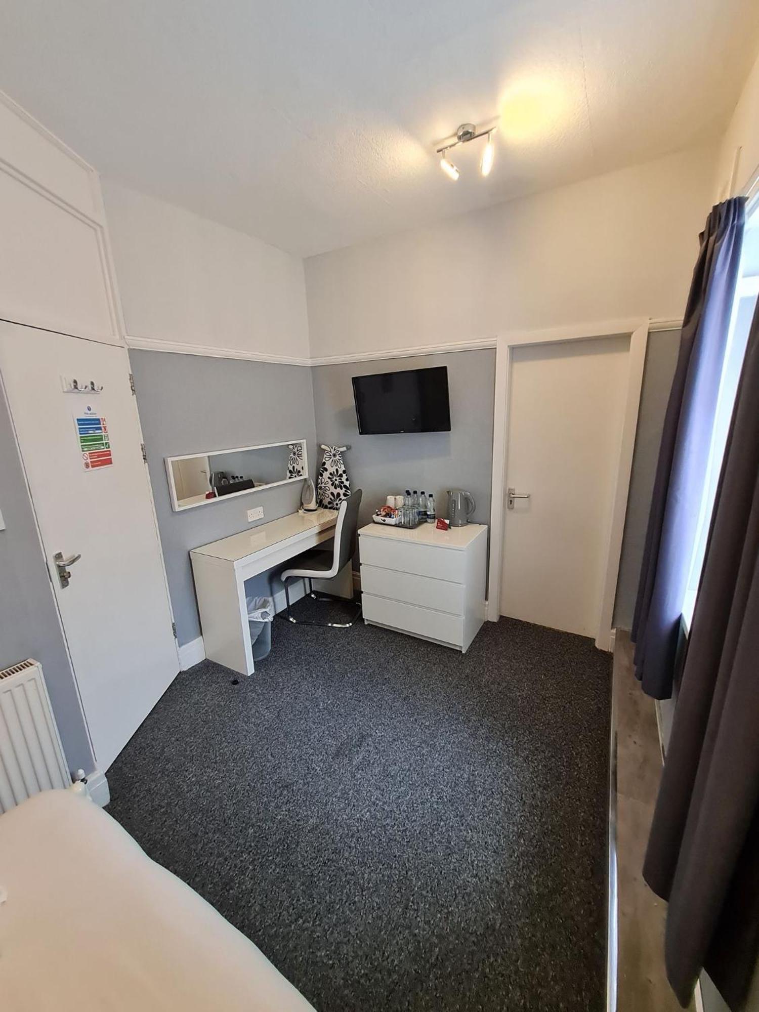 Queens Plaza Bed & Breakfast 3*