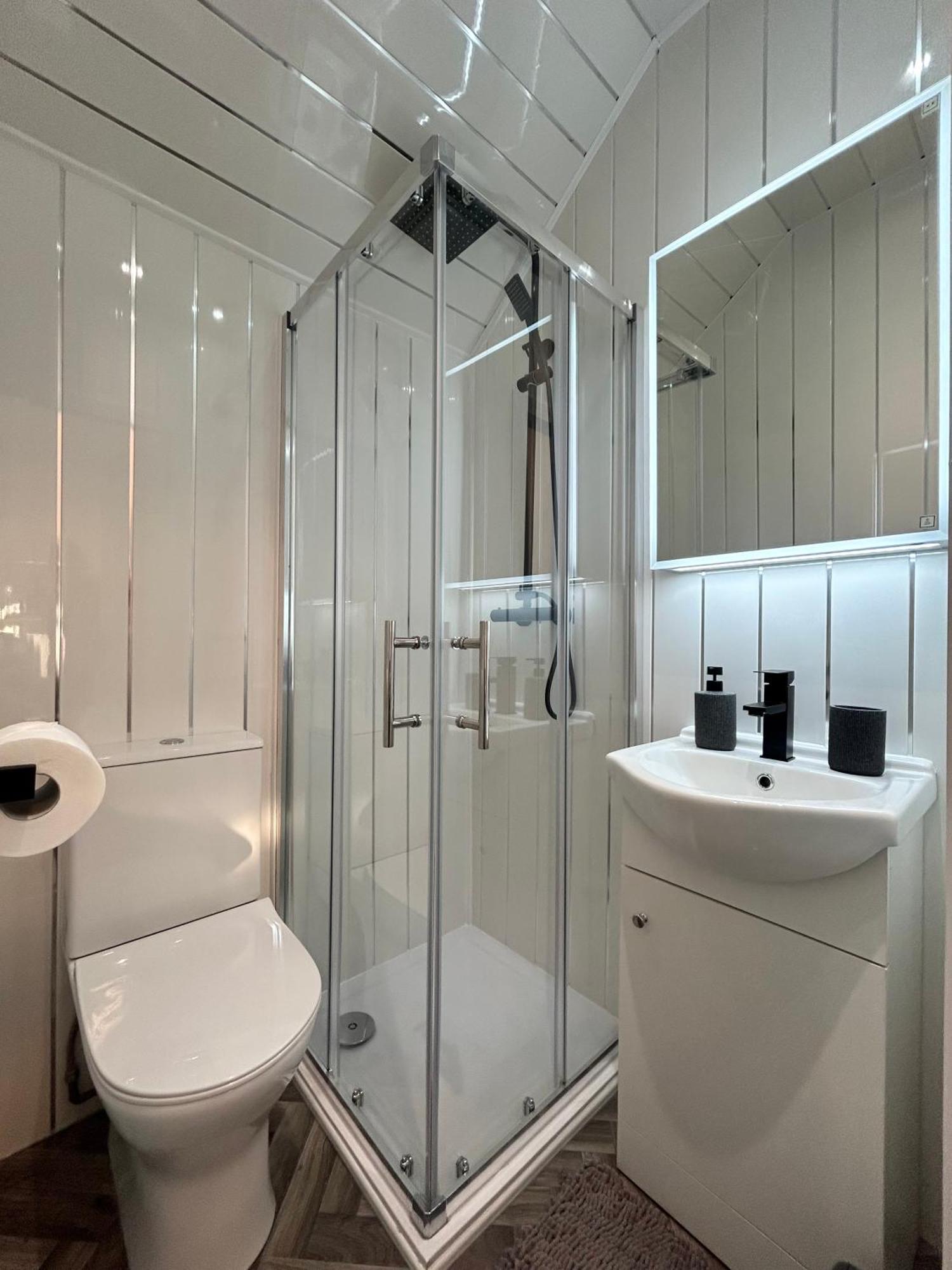 New - The Fun House - Private Nightclub Holiday home *