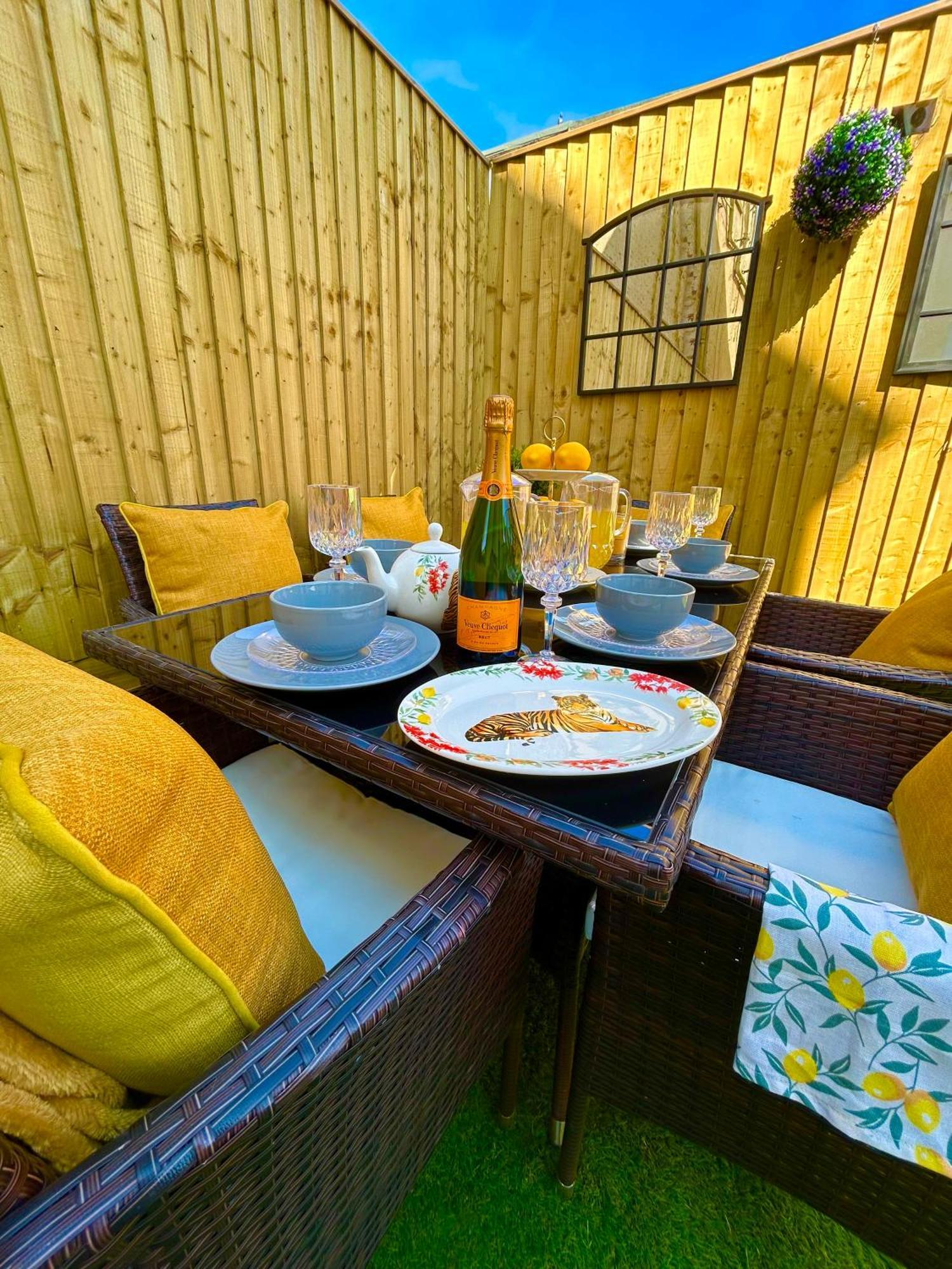 New - The Fun House - Private Nightclub Holiday home