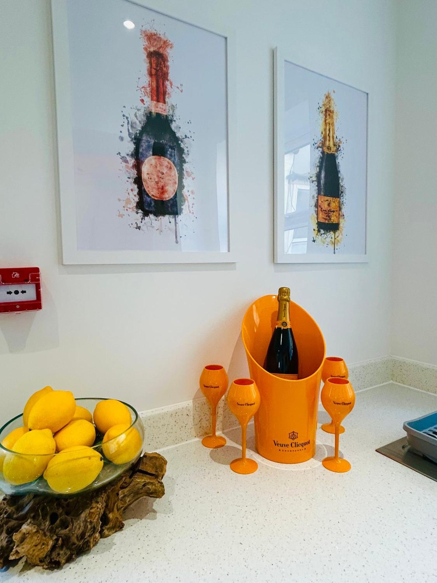 New - The Fun House - Private Nightclub Holiday home *