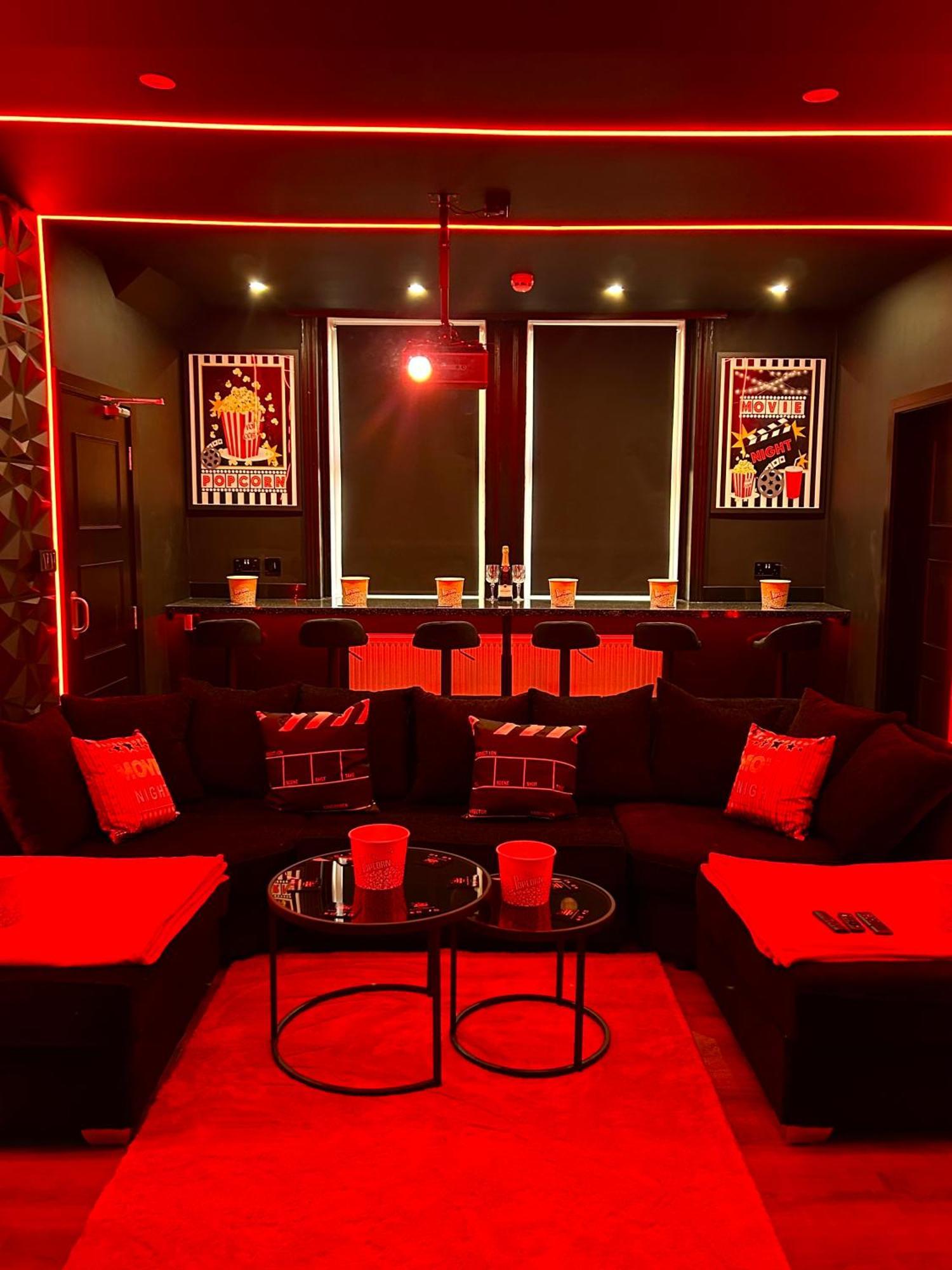 New - The Fun House - Private Nightclub Holiday home