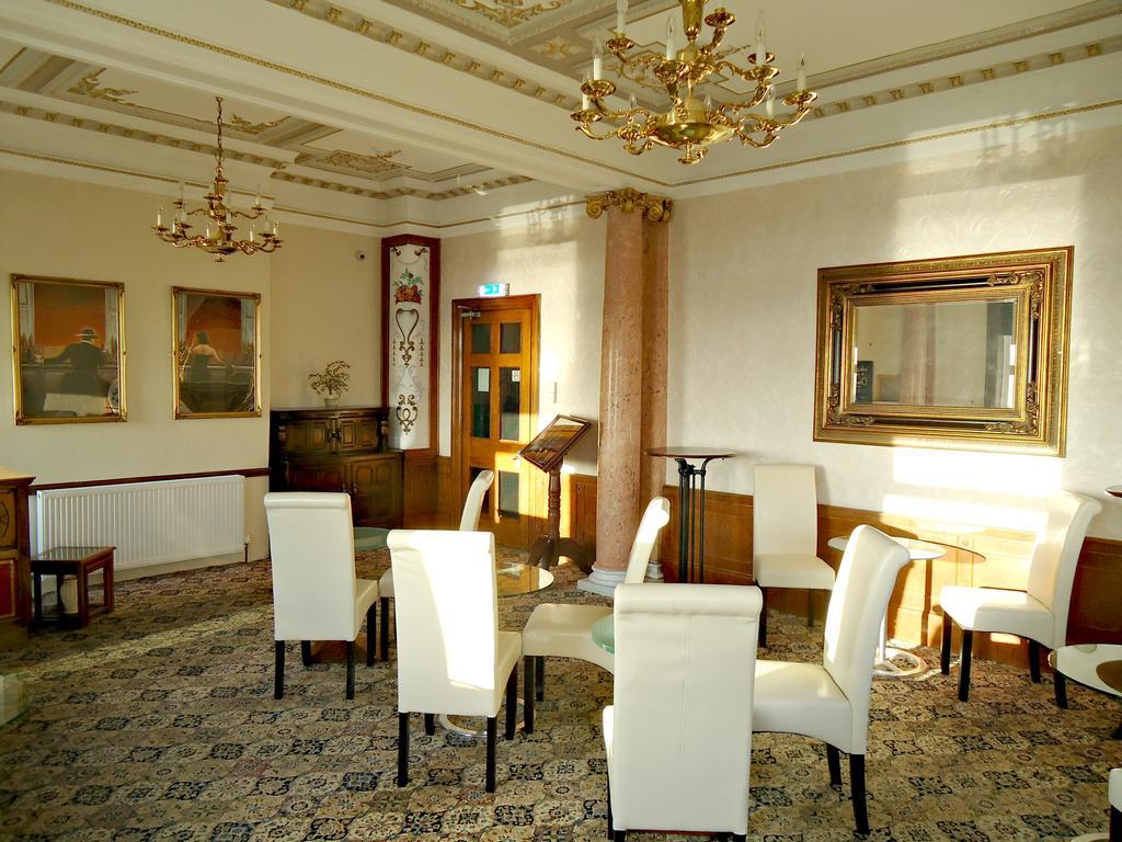 Inn Cherry Blossom Blackpool