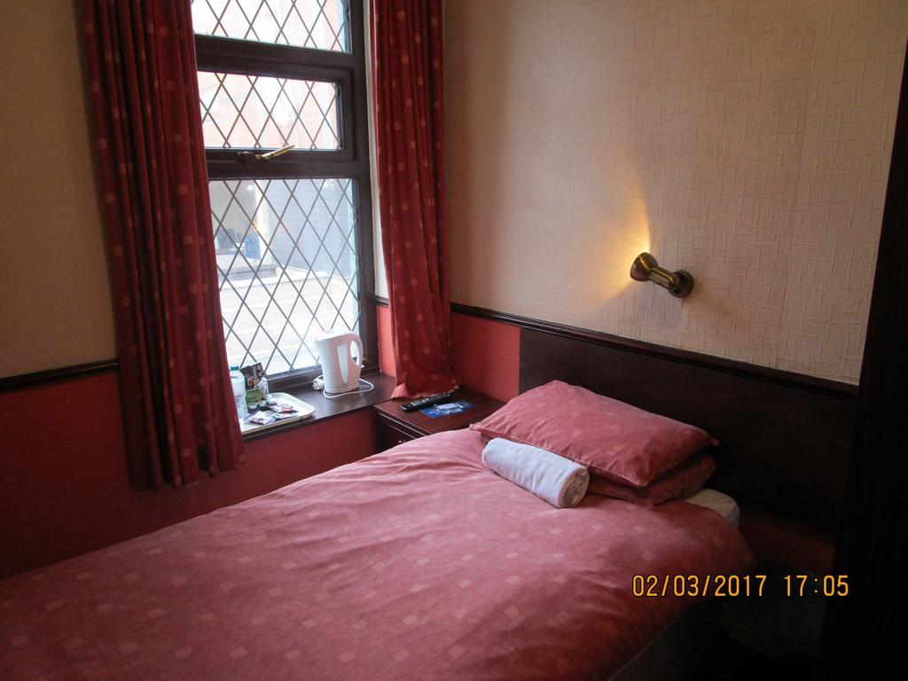 Trentham 3*