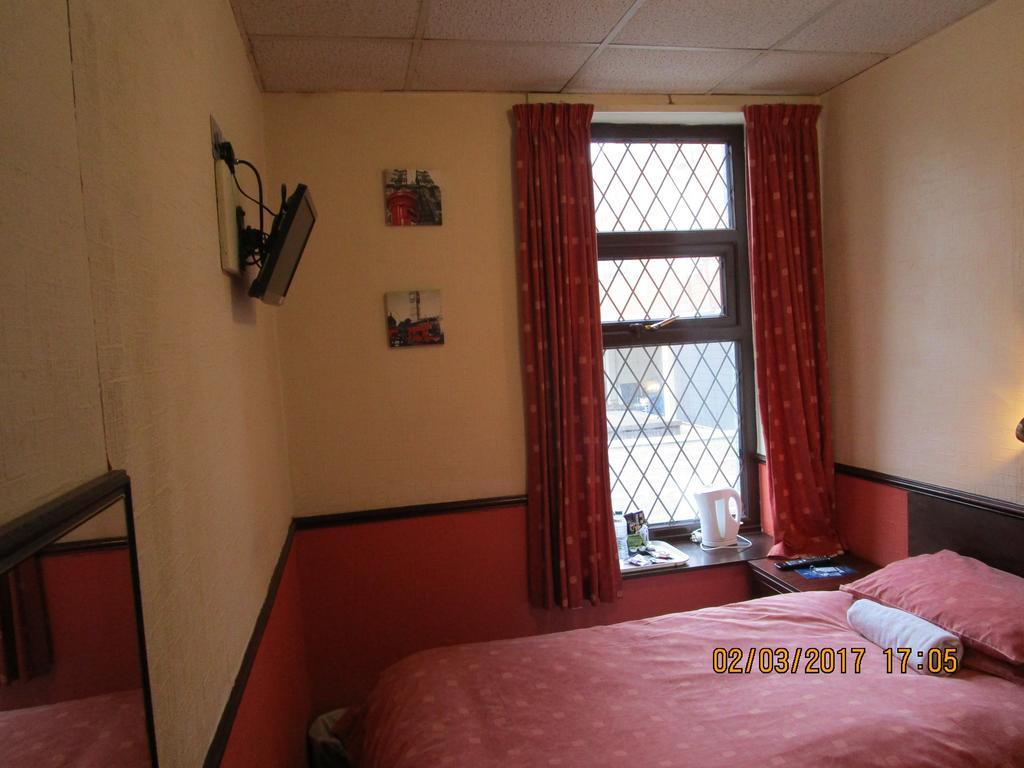 Trentham Guest house 3*