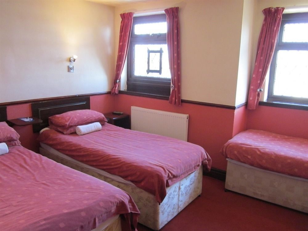 Trentham 3*