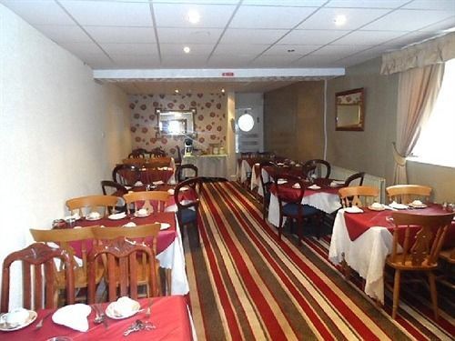 Oakwell 3*