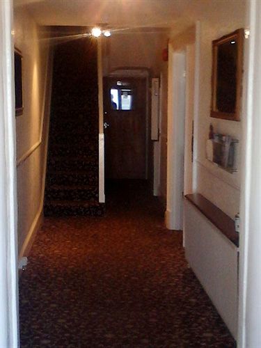Oakwell Hotel 3*