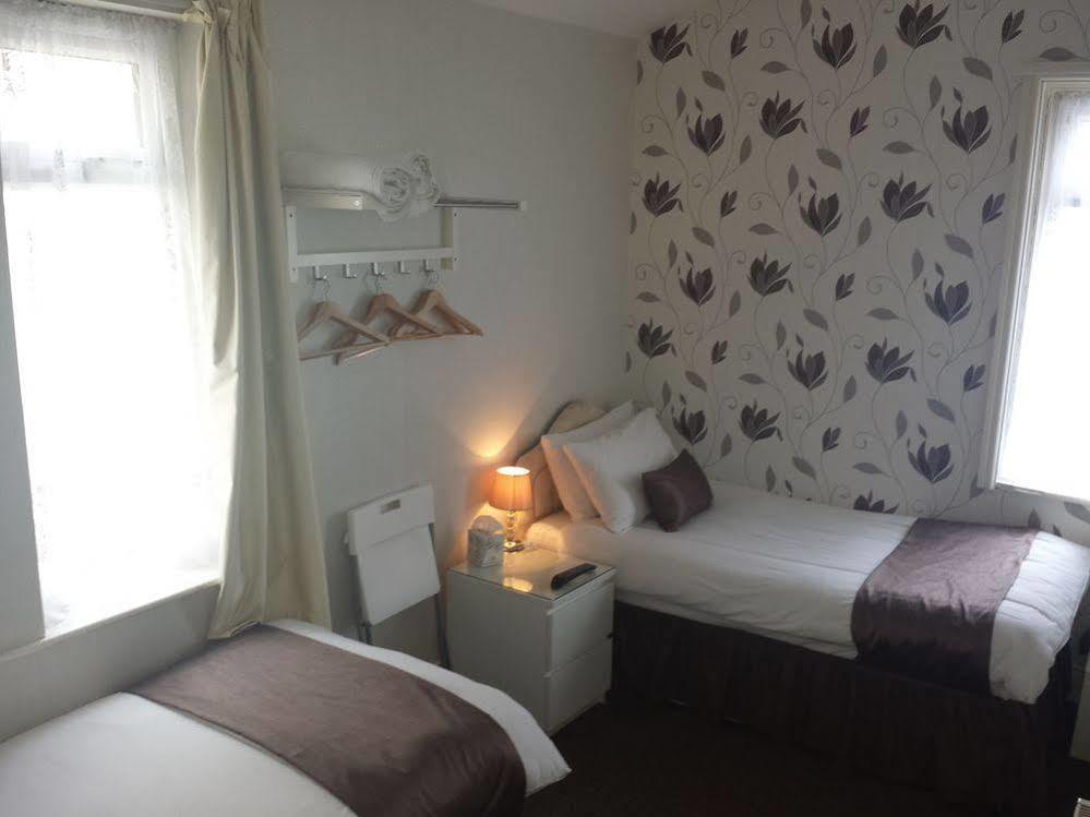 Mardonia 3* Blackpool