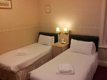La Tour Hotel