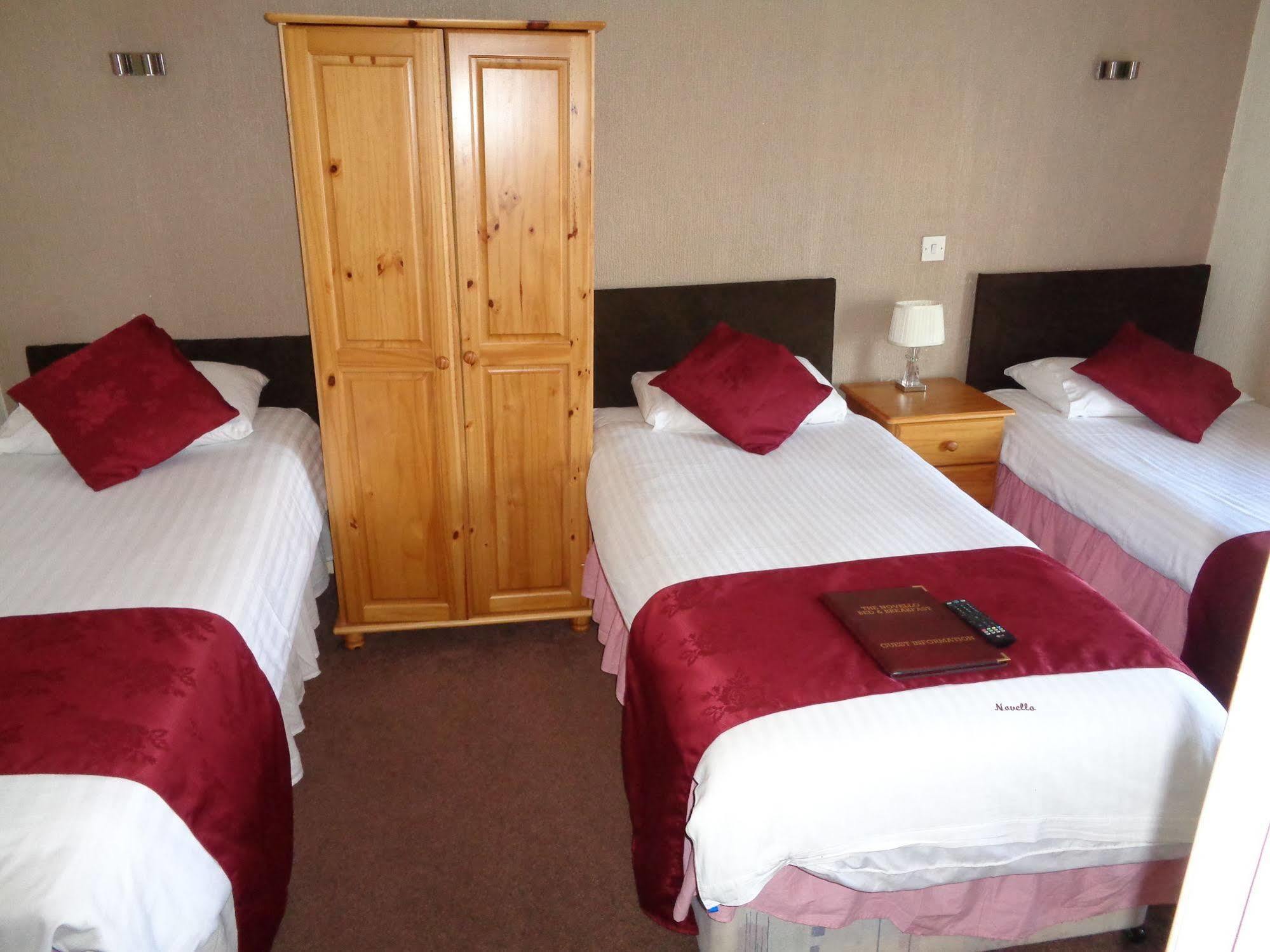 Novello 3*