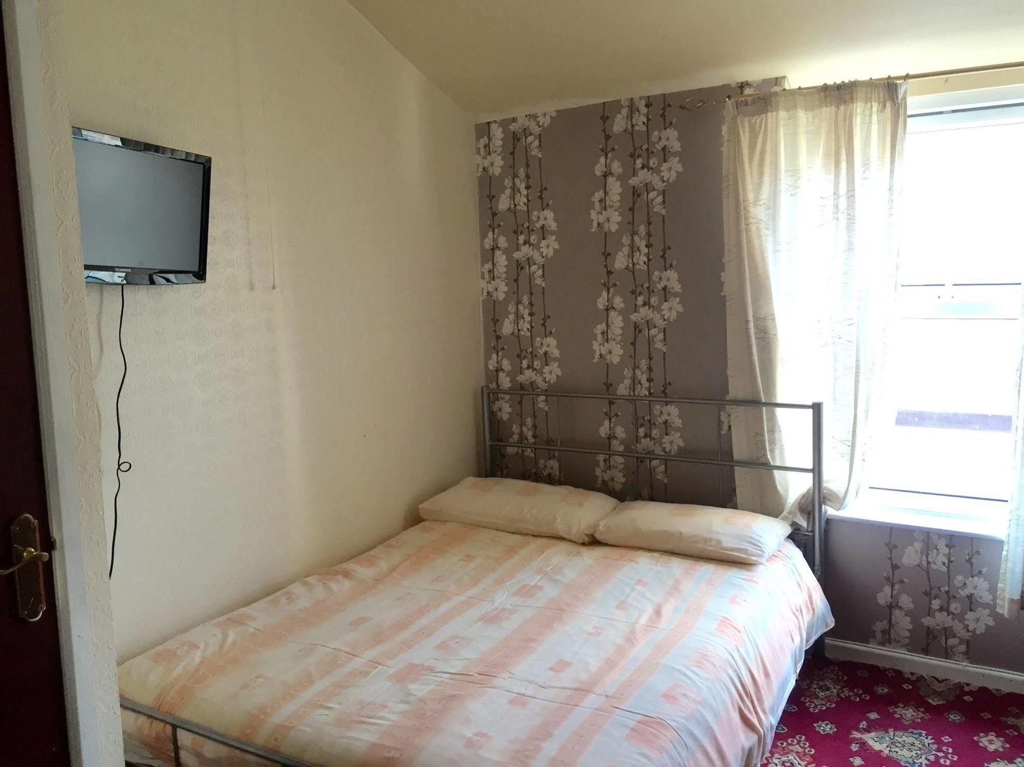 The Stone House 2* Blackpool
