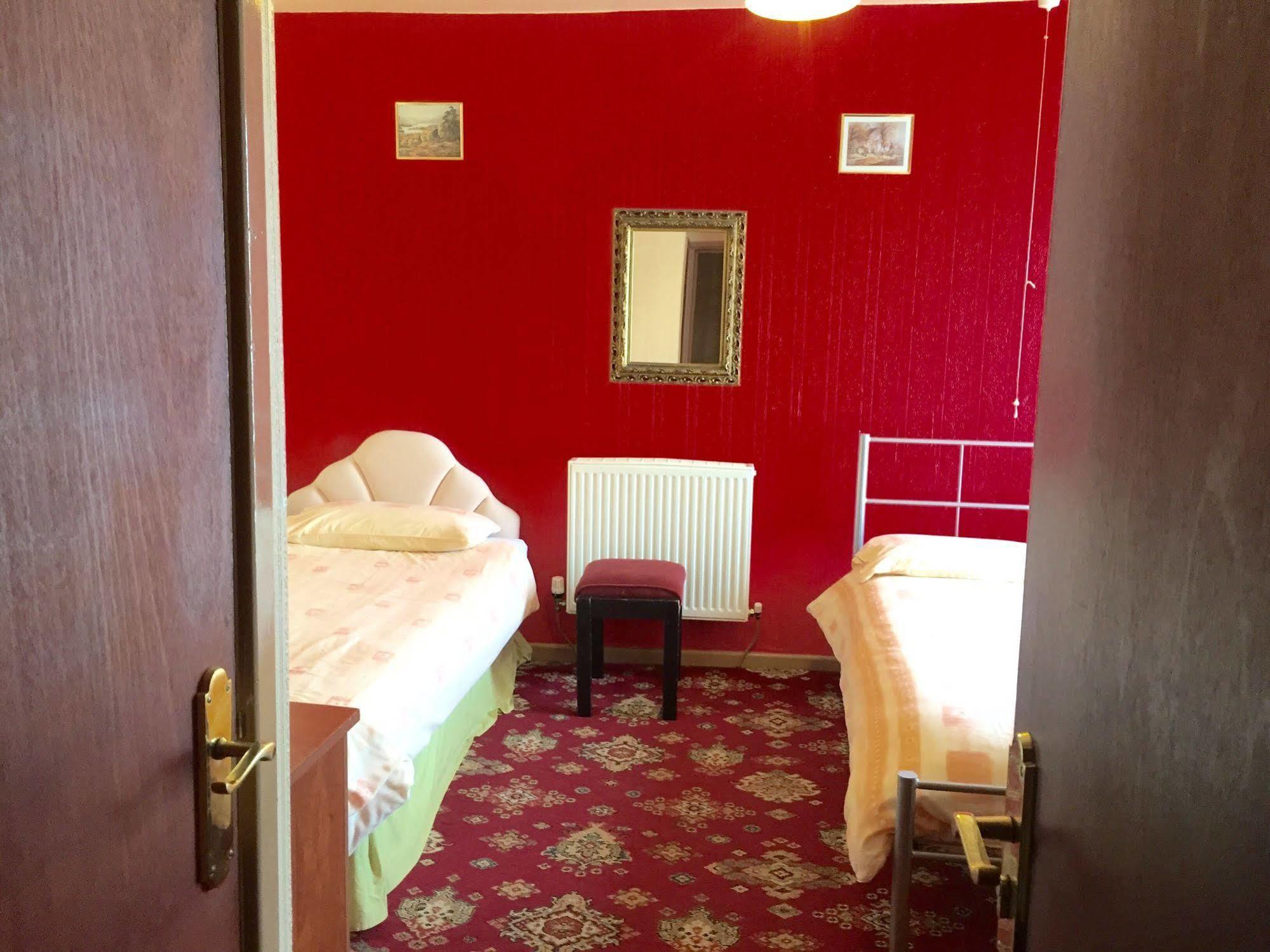 Hotel The Stone House 2*