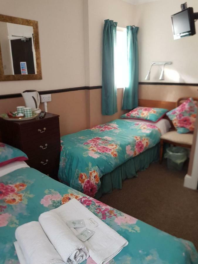 The Halifax Guest house Blackpool