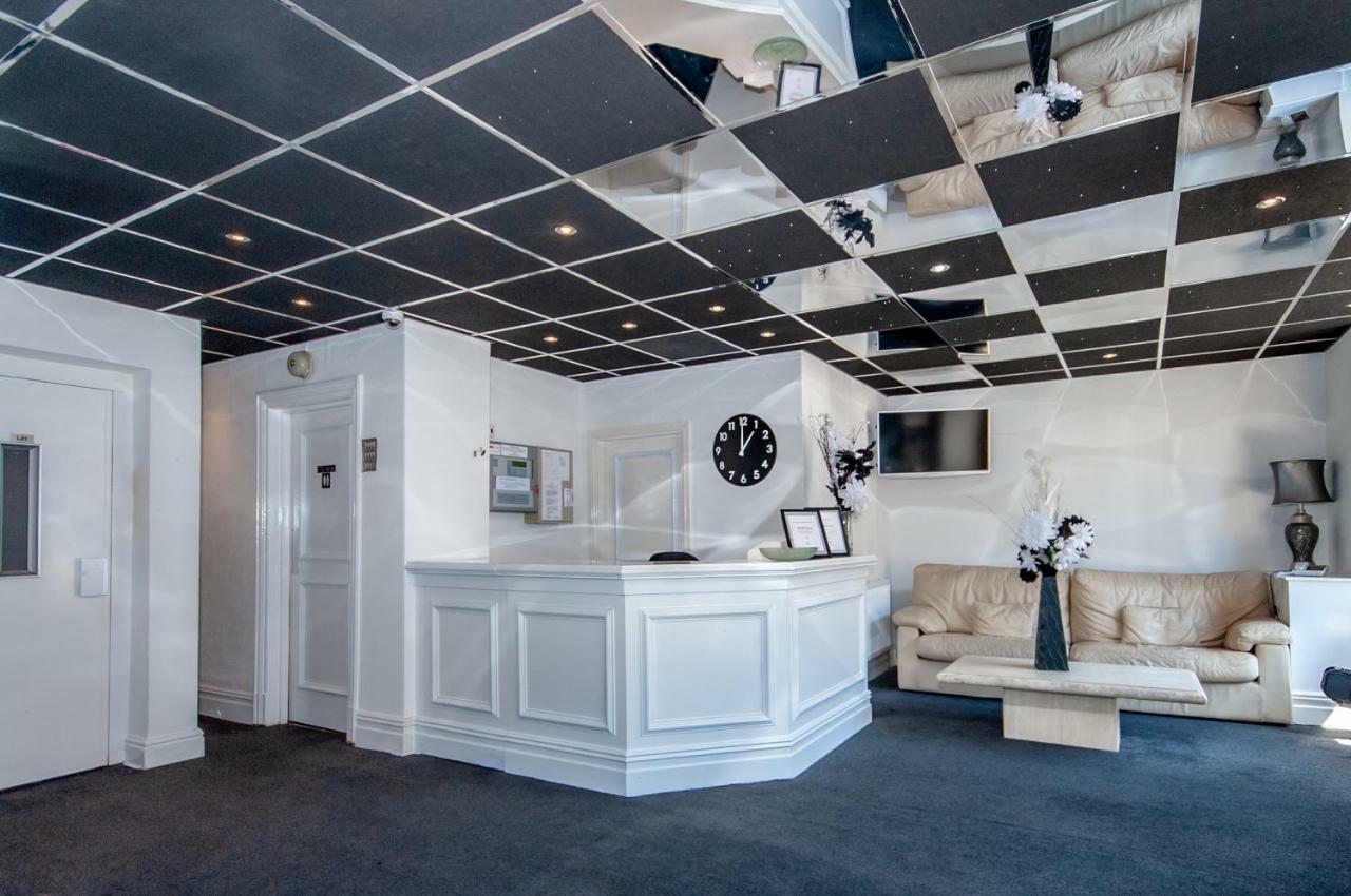 La Tour Hotel 3*