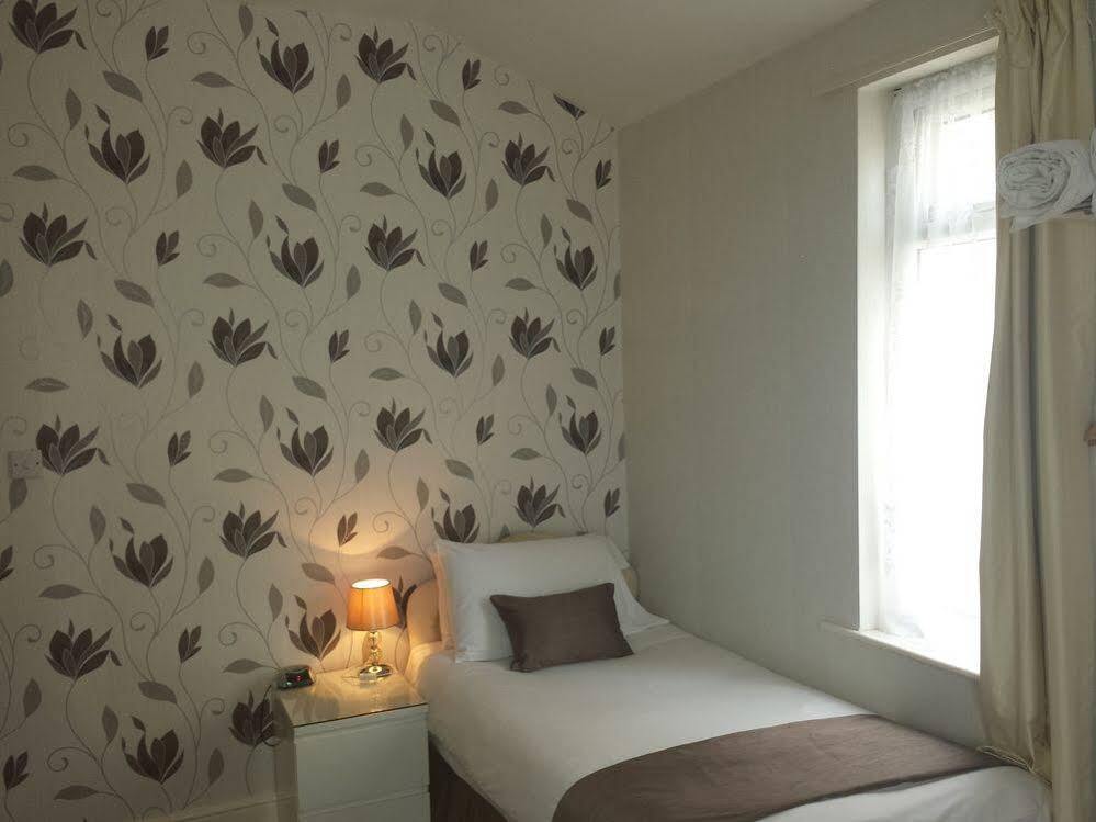 Mardonia 3* Blackpool