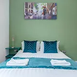 Willow House By Sasco Apartments