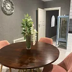 Ali\'S Holiday Apartments F1