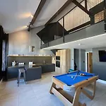 The Luxury Penthouse By Sasco Apartments
