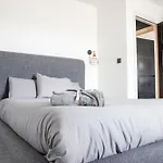 Gynn Stays - Apartment One