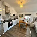Granada Apartments At Pleasure Beach