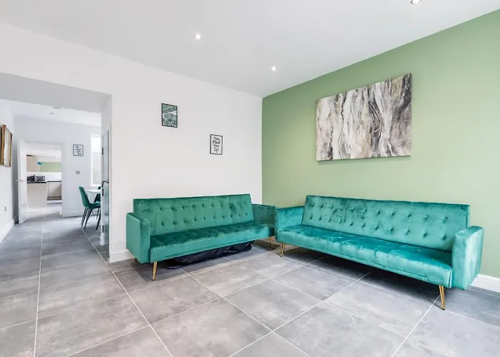 Willow House By Sasco Apartments